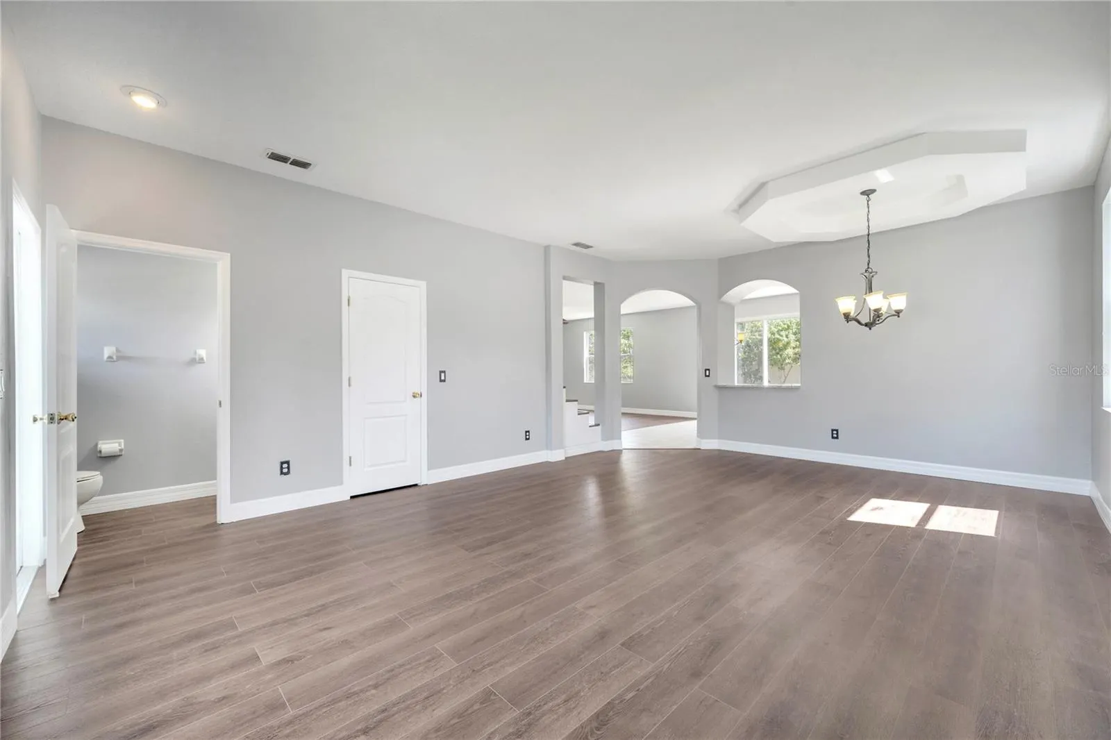 5768 LOS PALMA VISTA DR