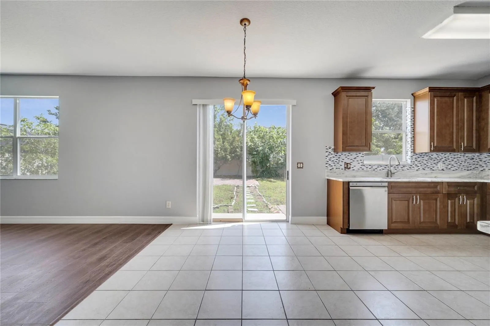 5768 LOS PALMA VISTA DR
