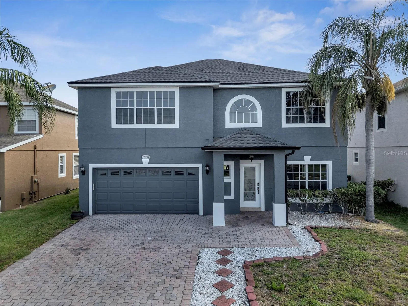 5768 LOS PALMA VISTA DR