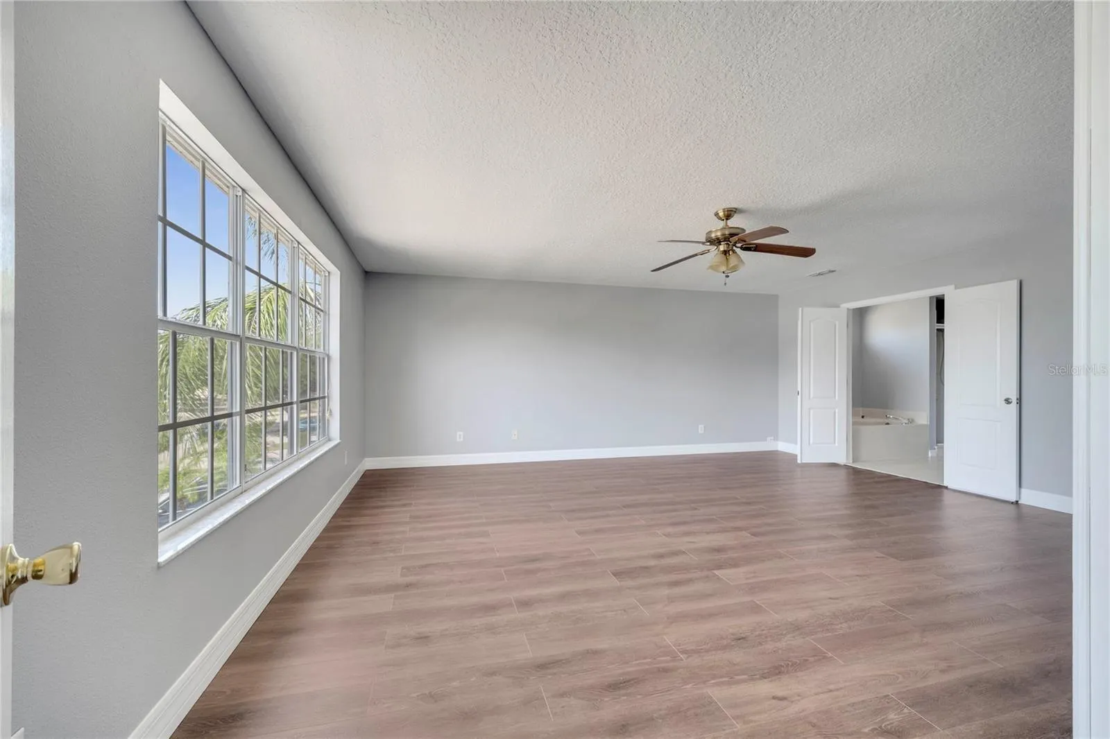 5768 LOS PALMA VISTA DR