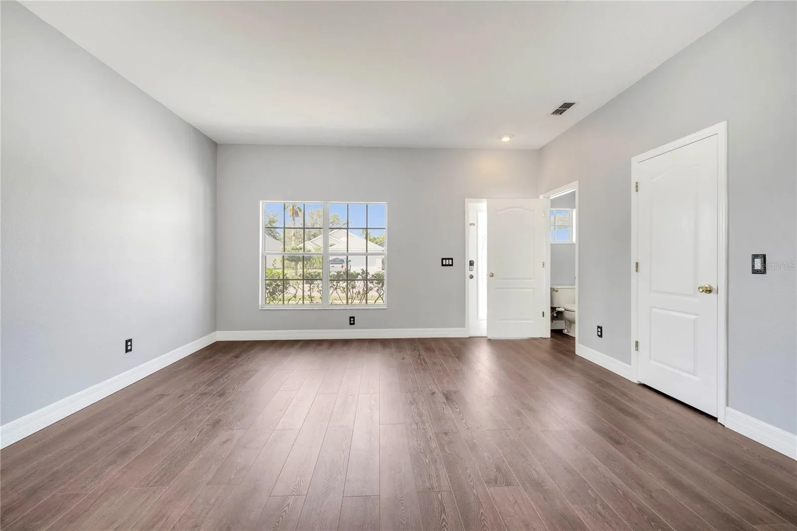 5768 LOS PALMA VISTA DR
