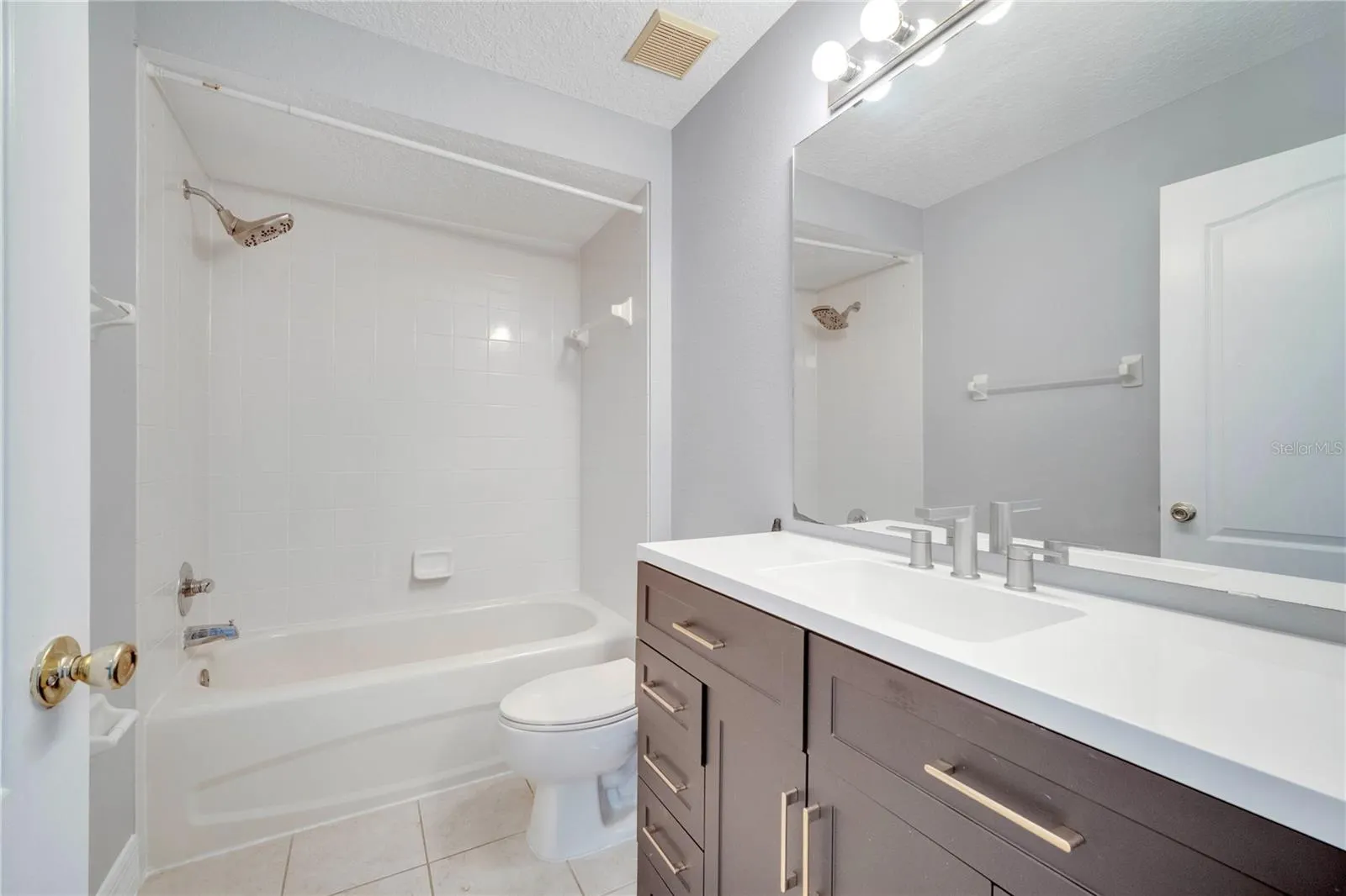 5768 LOS PALMA VISTA DR