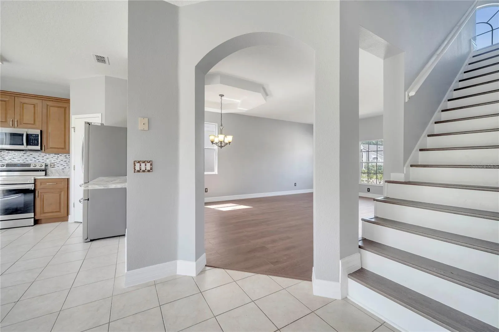 5768 LOS PALMA VISTA DR