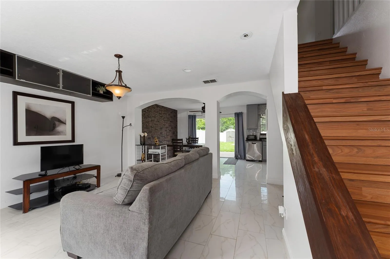 1425 CAREY GLEN CIR