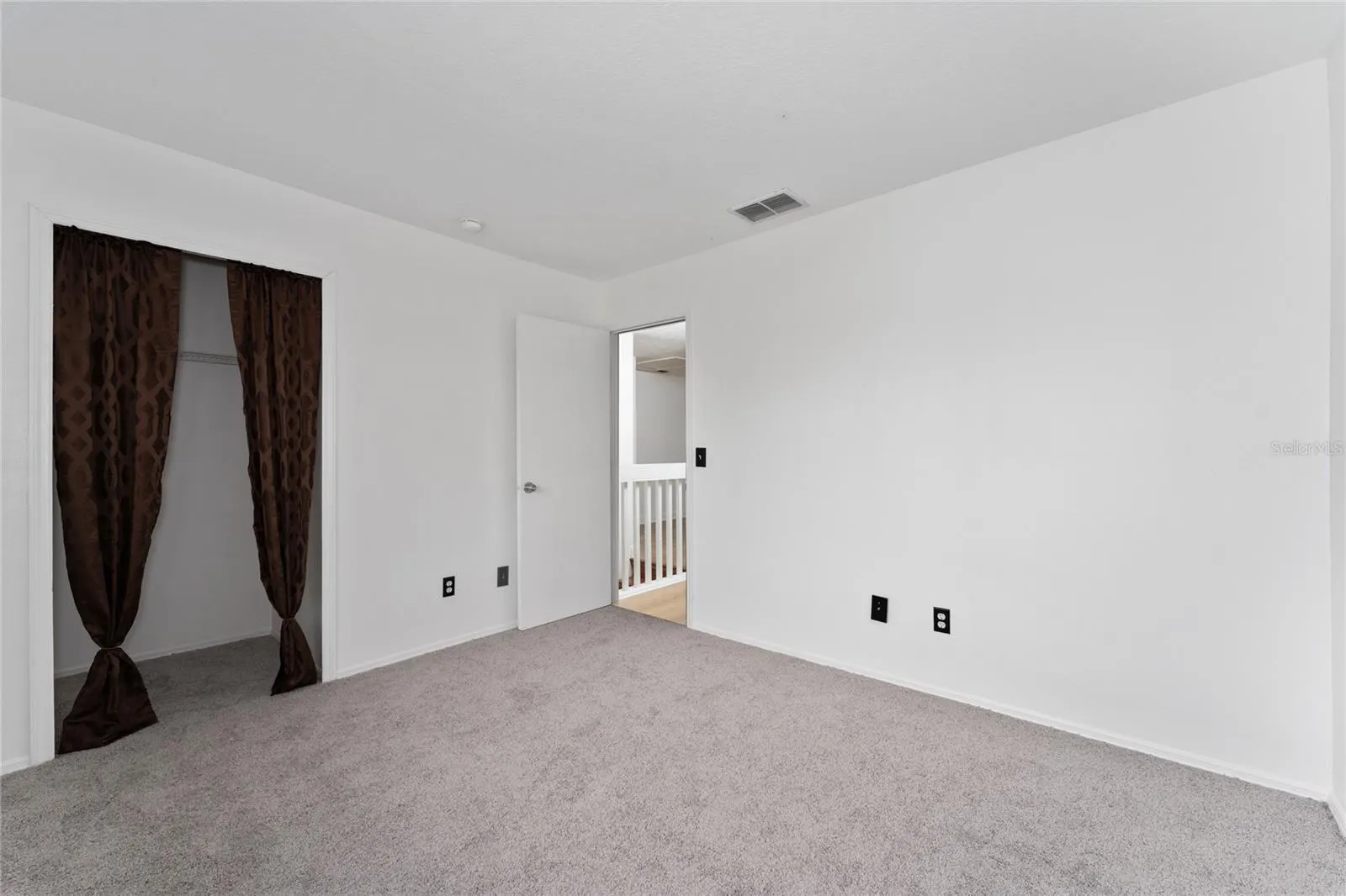 1425 CAREY GLEN CIR