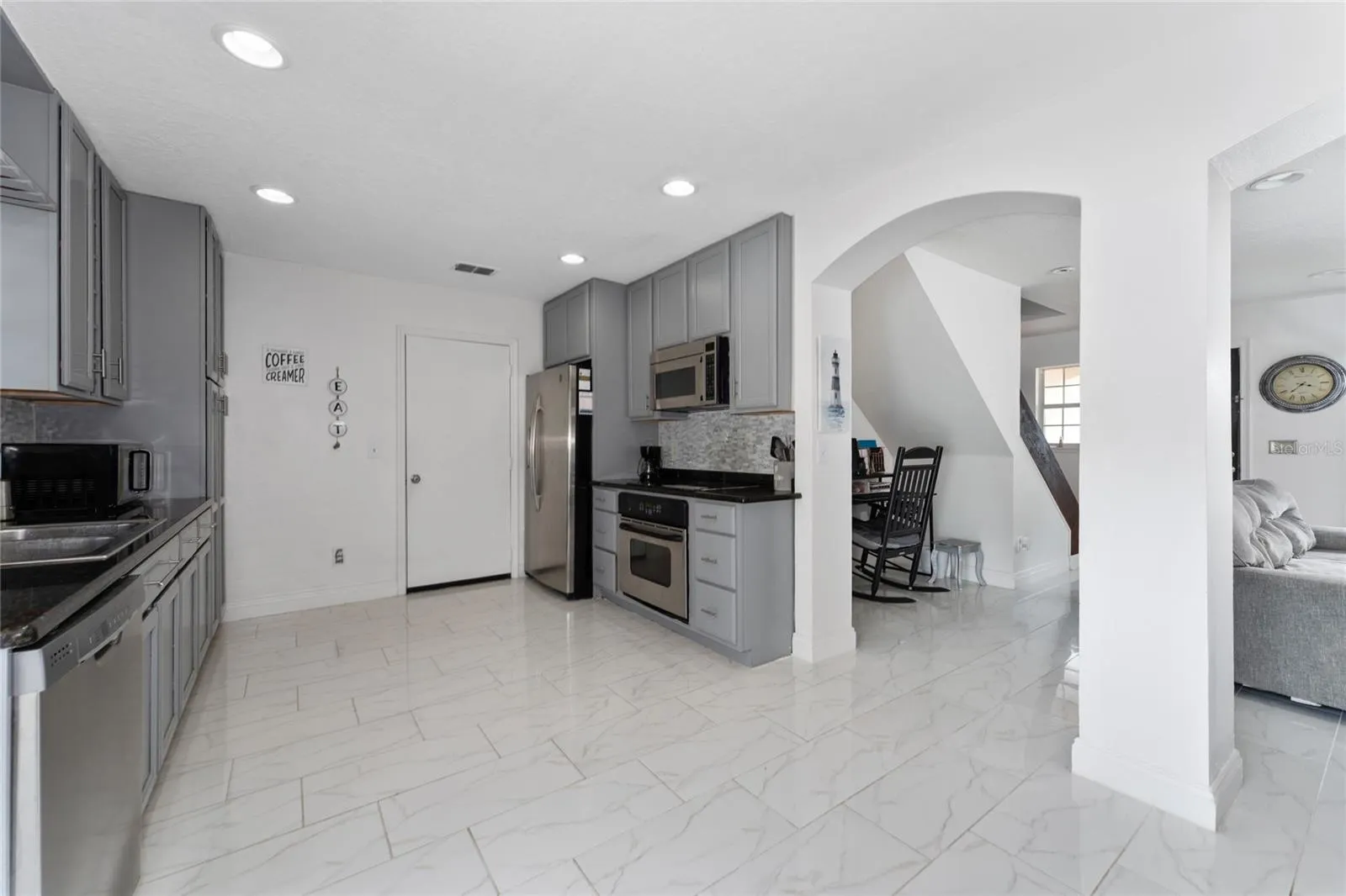 1425 CAREY GLEN CIR