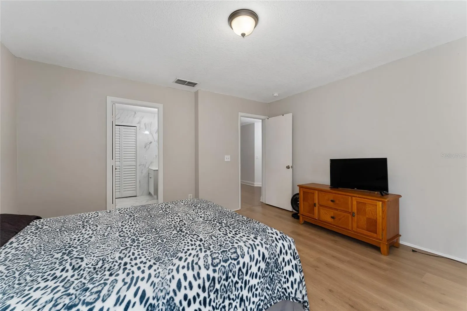 1425 CAREY GLEN CIR