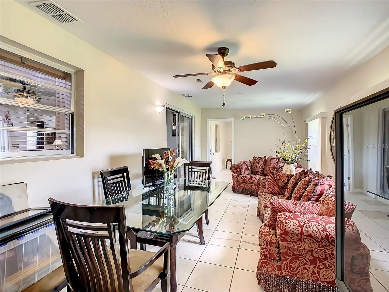 624 ROYAL PALM DR