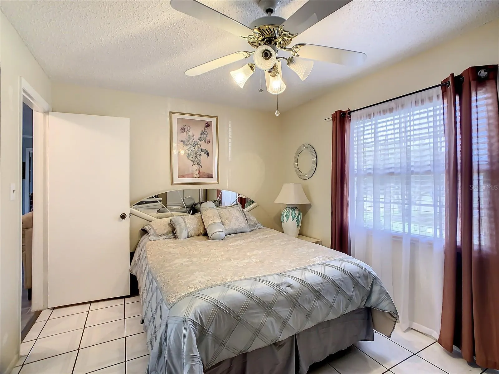 624 ROYAL PALM DR