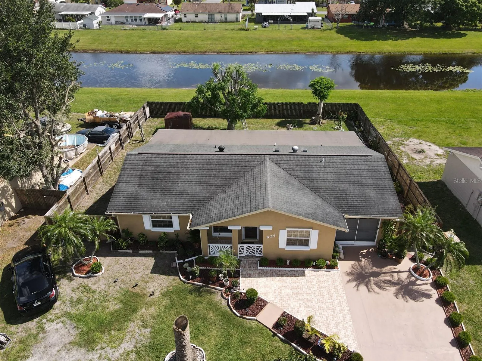 624 ROYAL PALM DR