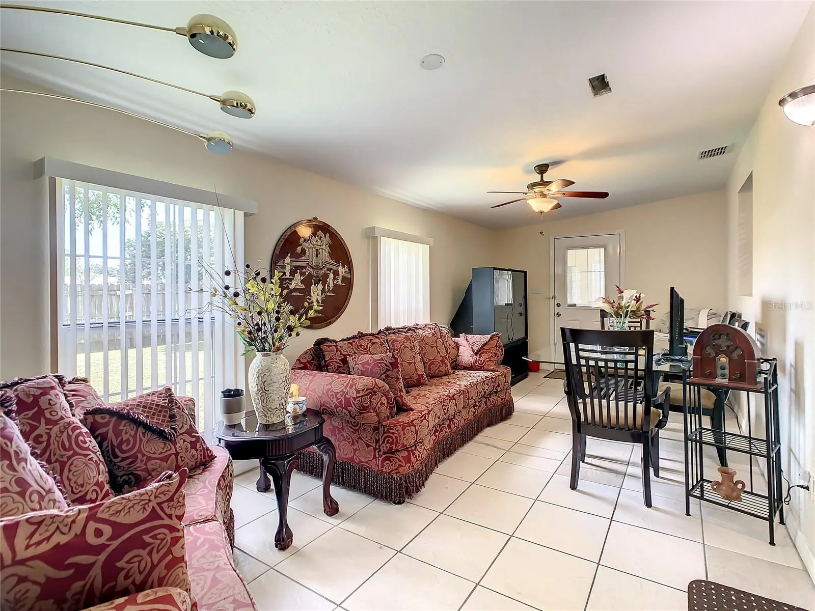 624 ROYAL PALM DR