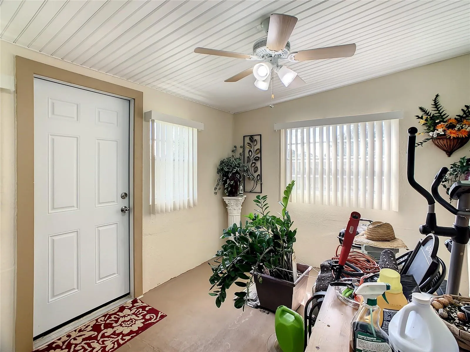 624 ROYAL PALM DR
