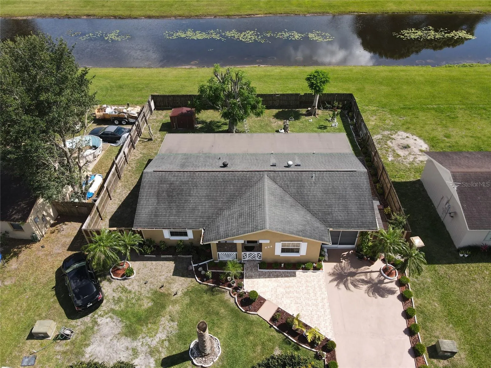 624 ROYAL PALM DR