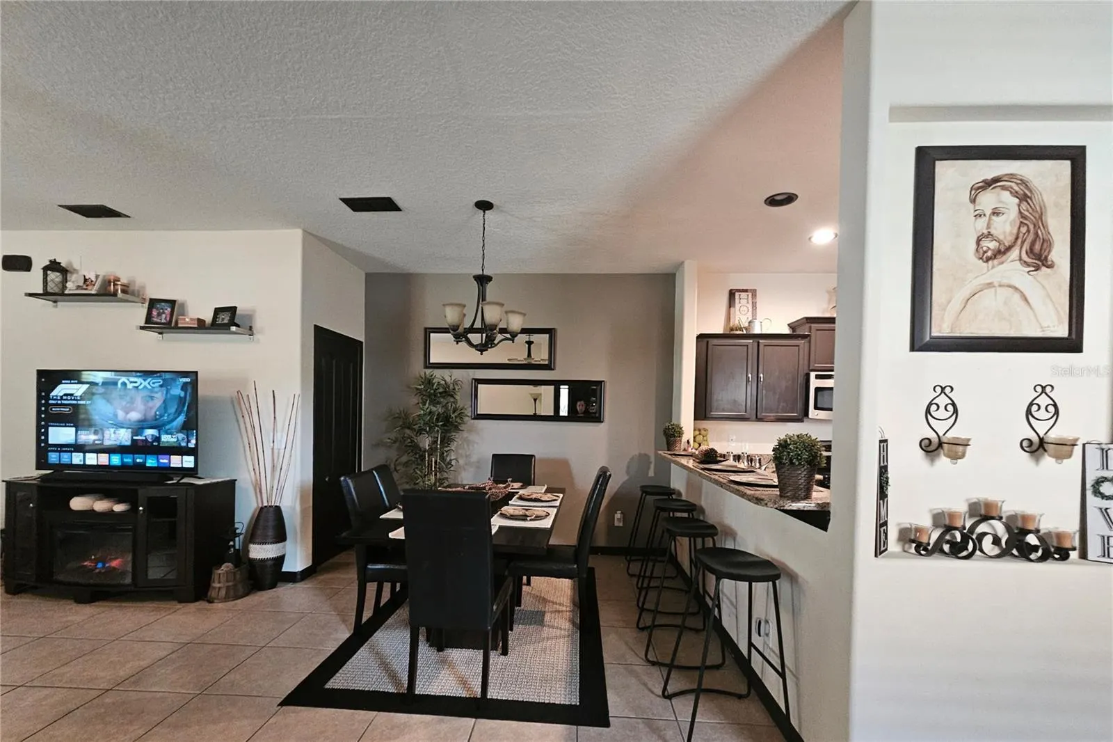 3162 RODRICK CIR