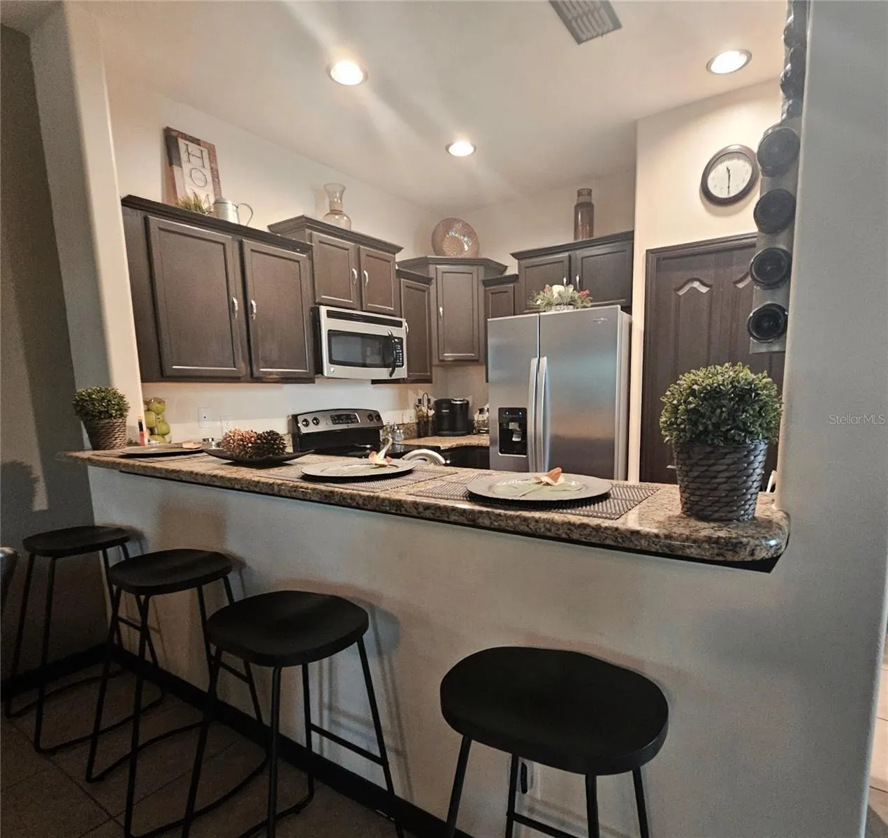 3162 RODRICK CIR