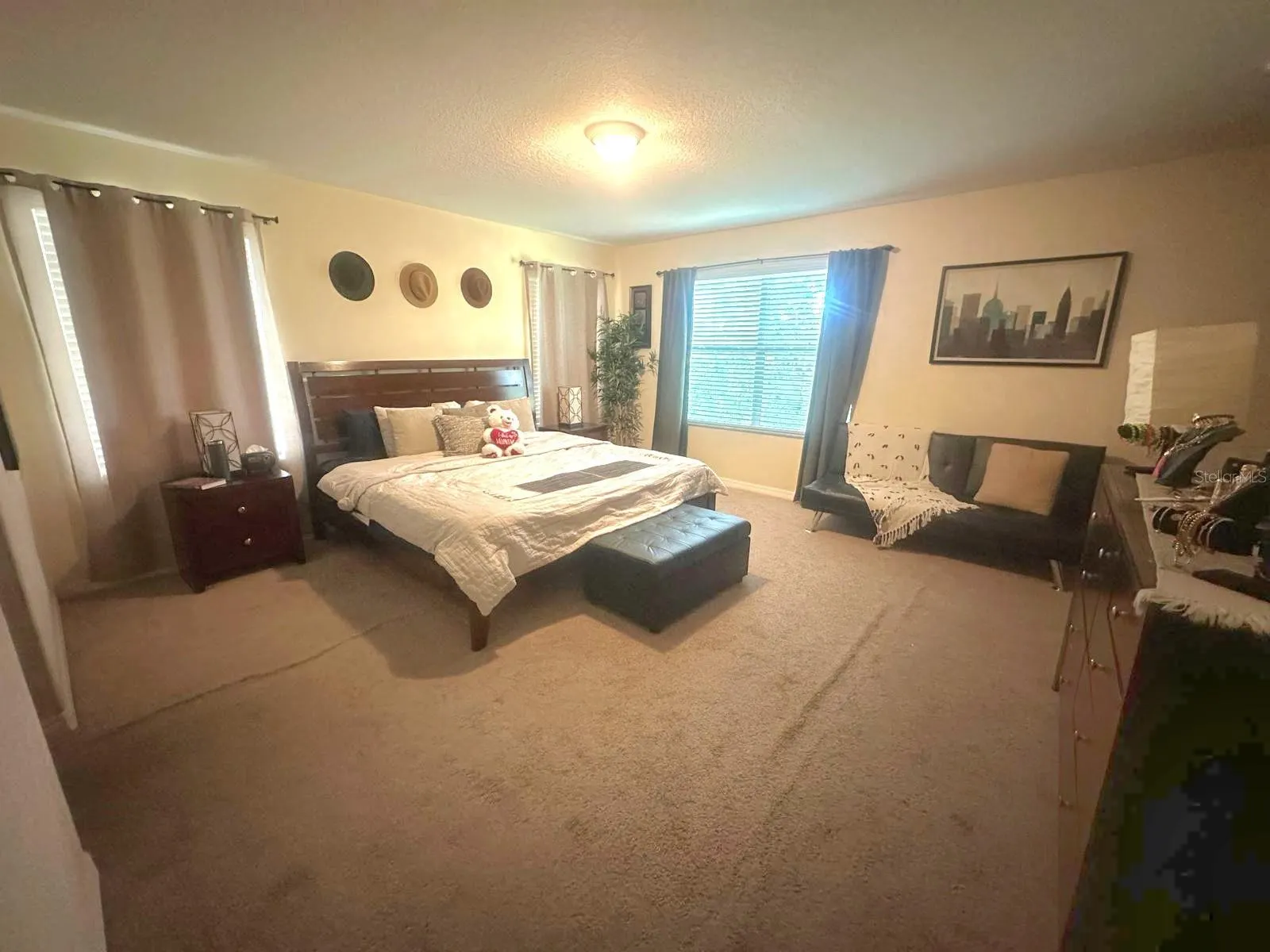 3162 RODRICK CIR