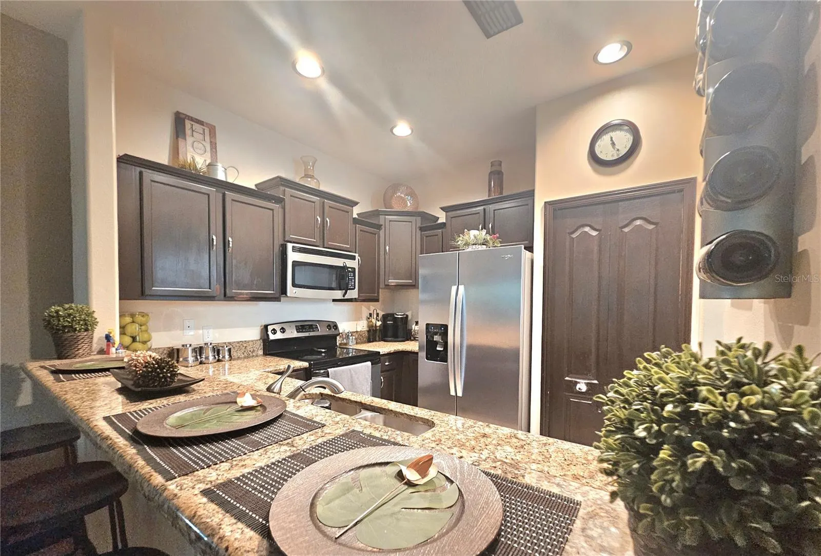 3162 RODRICK CIR