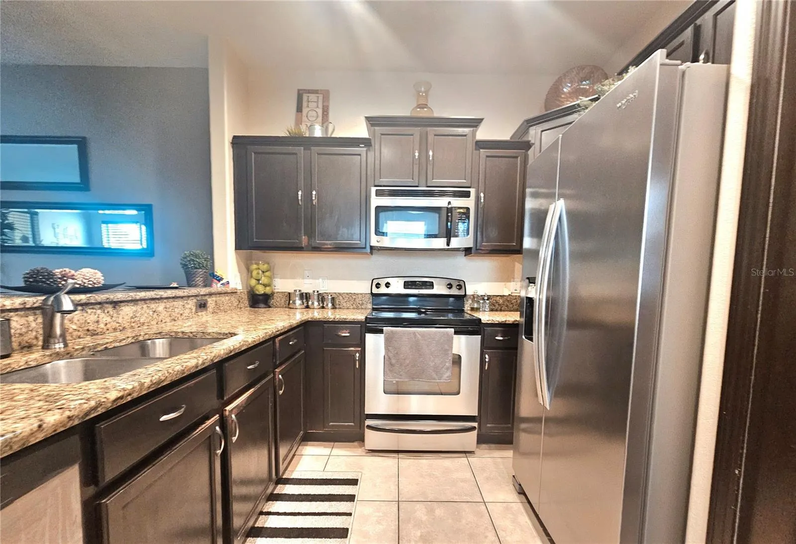 3162 RODRICK CIR