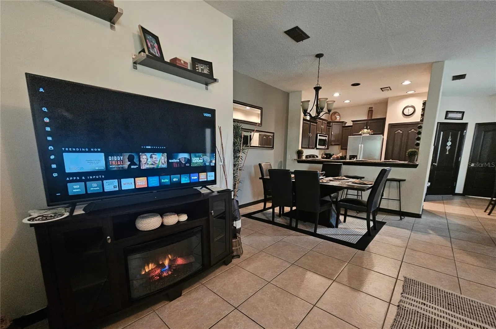 3162 RODRICK CIR