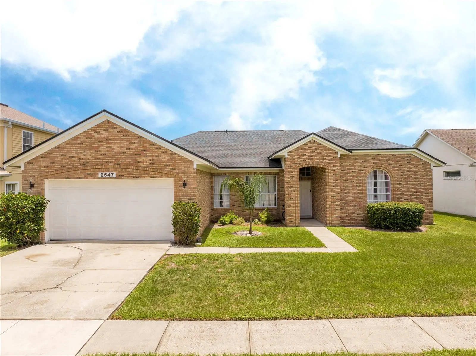 2547 RACCOON RUN LN