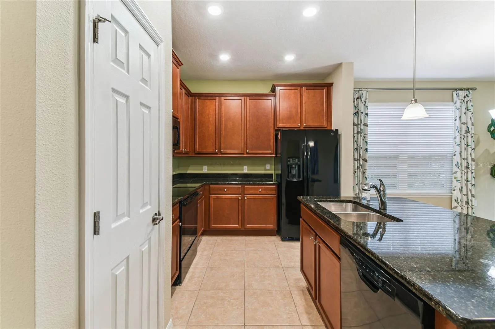 151 CASAVISTA DR