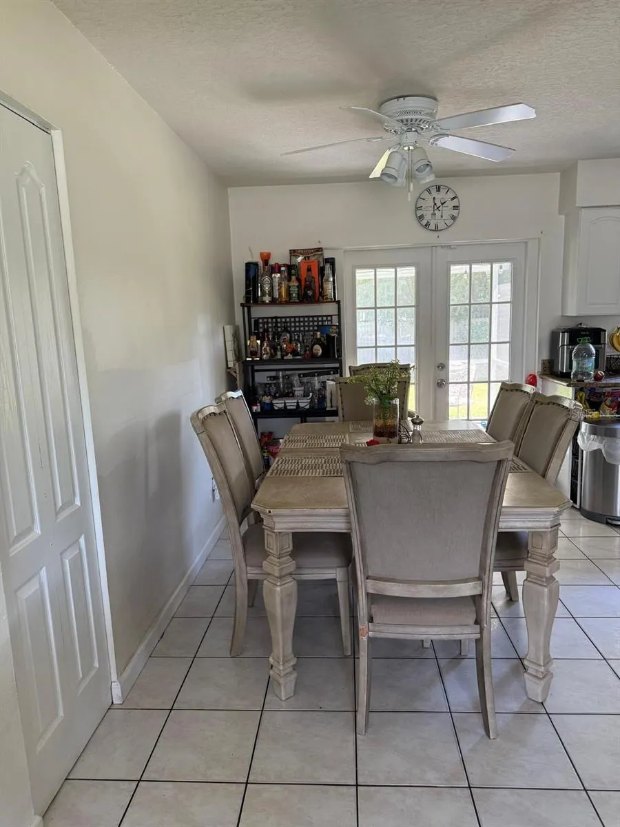 217 CITRUS DR