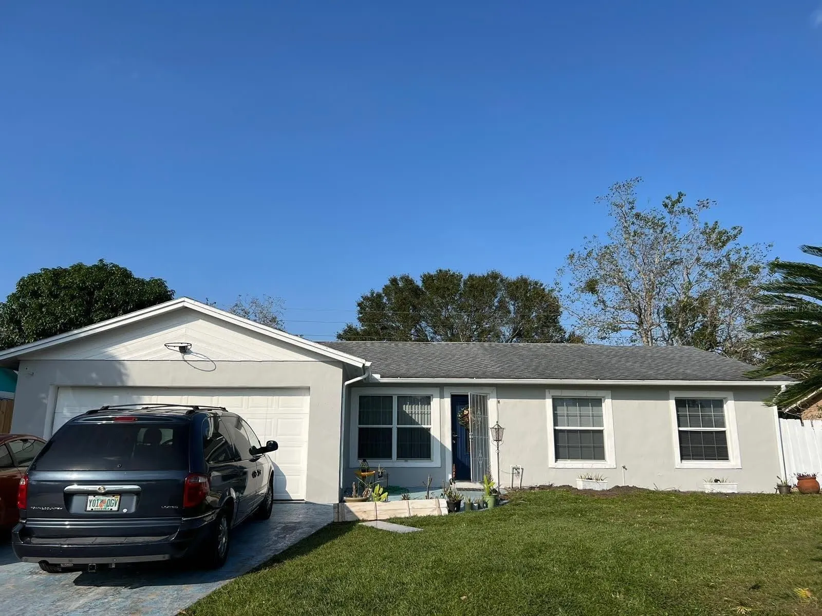 217 CITRUS DR
