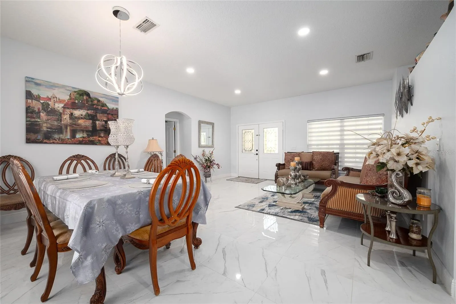 3200 VICTORIA DR