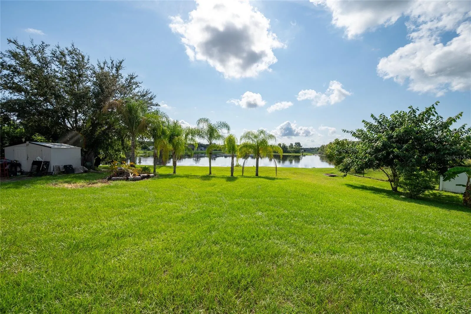 3200 VICTORIA DR