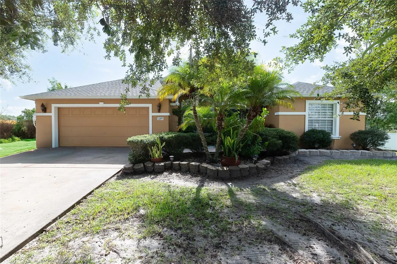 3200 VICTORIA DR