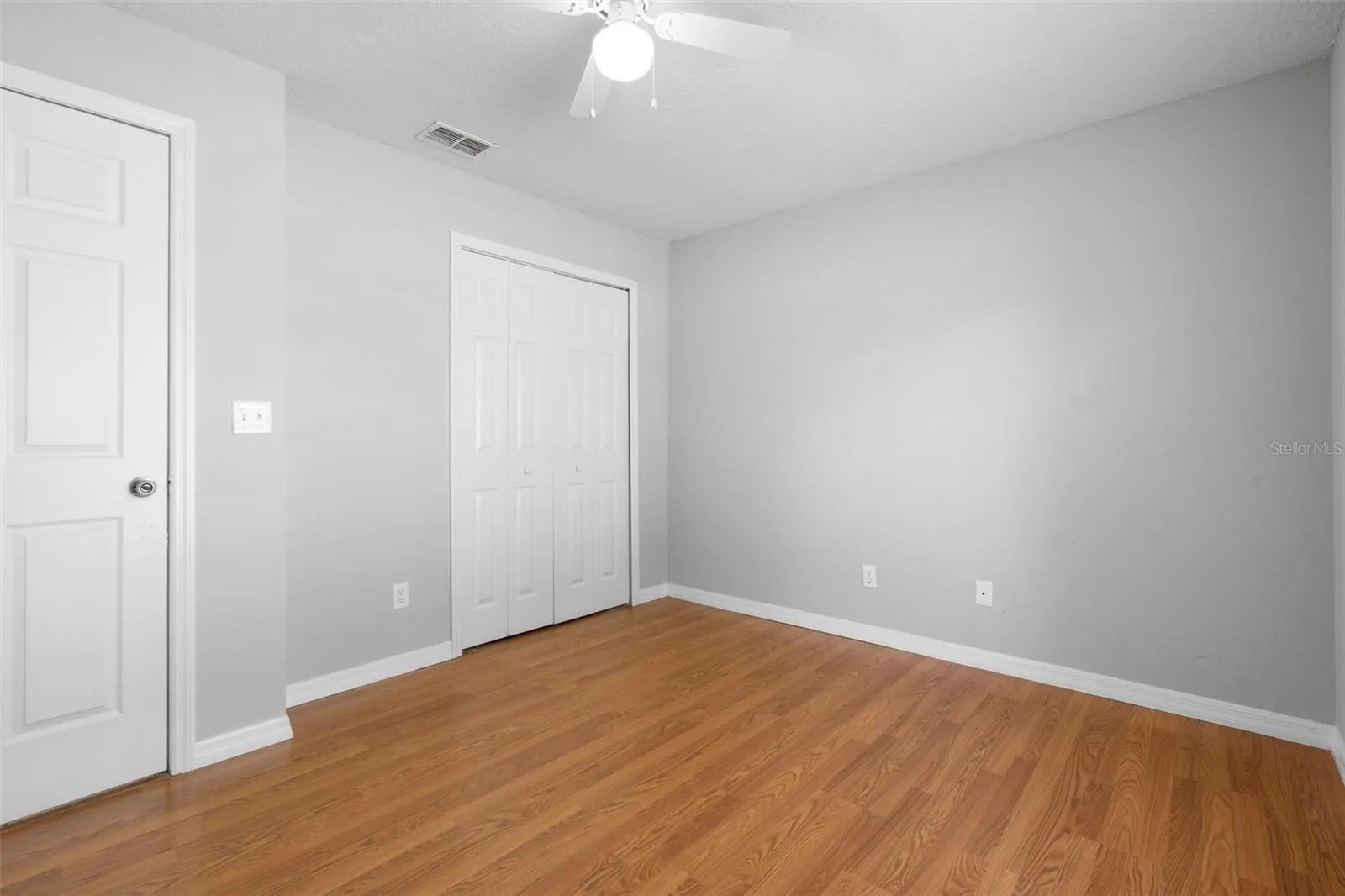 2225 BARBARA DR