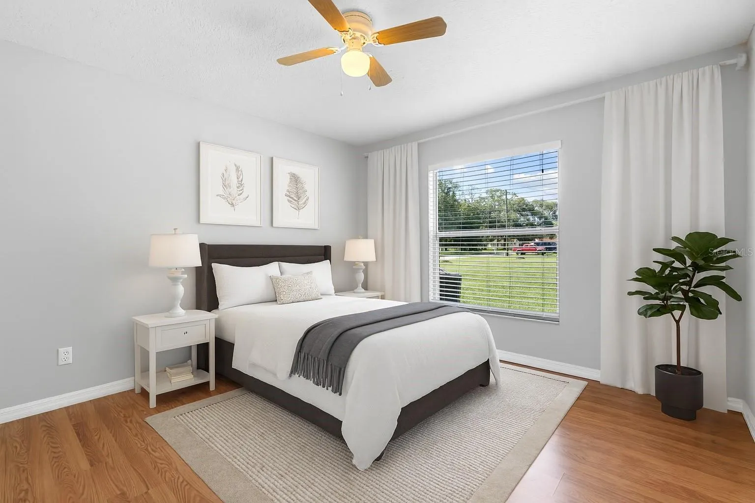 2225 BARBARA DR