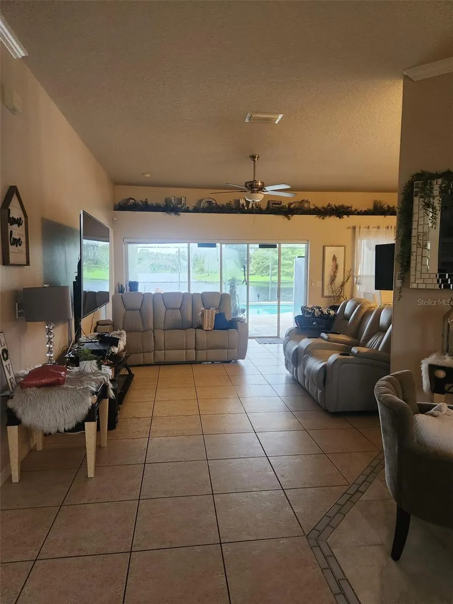 6002 RENAISSANCE CT