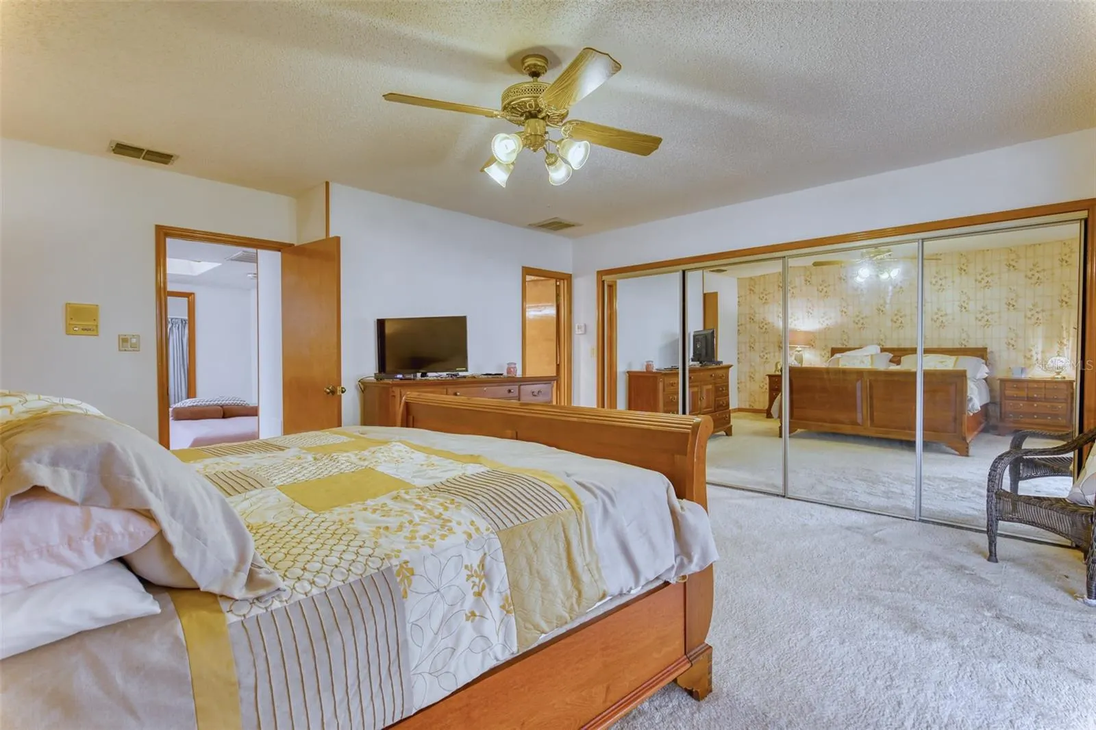 11 CASARENA CT