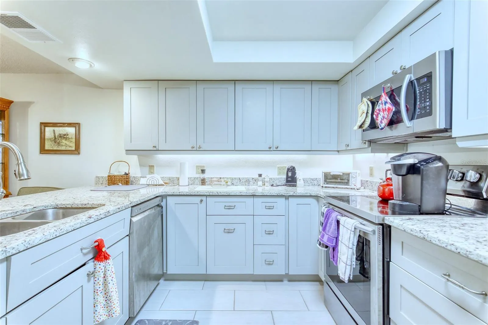 11 CASARENA CT