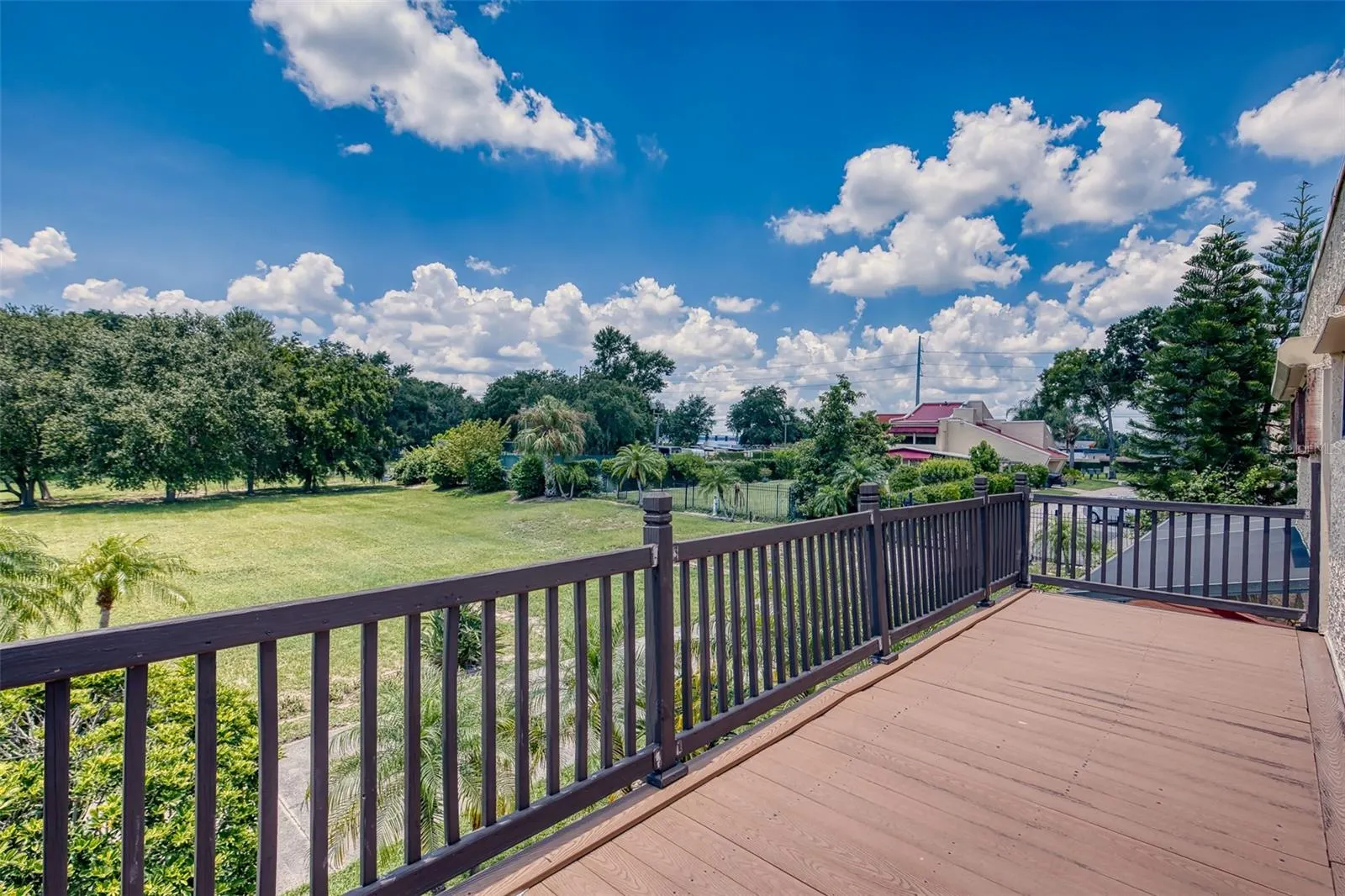 11 CASARENA CT