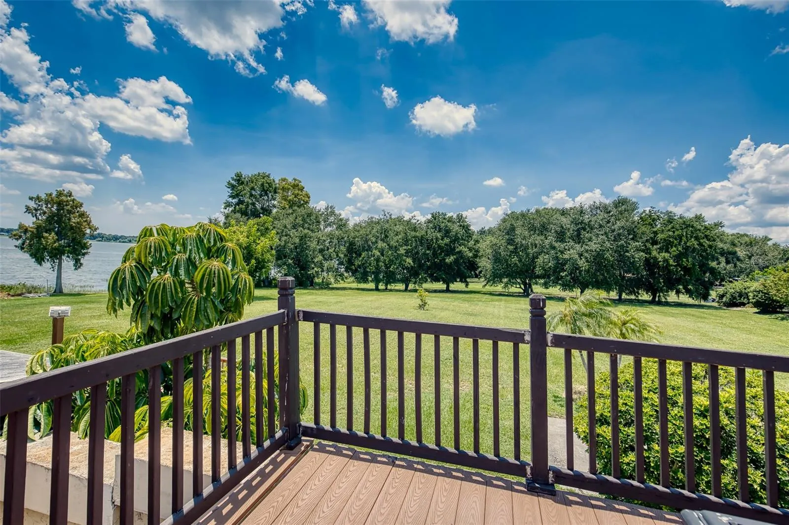 11 CASARENA CT