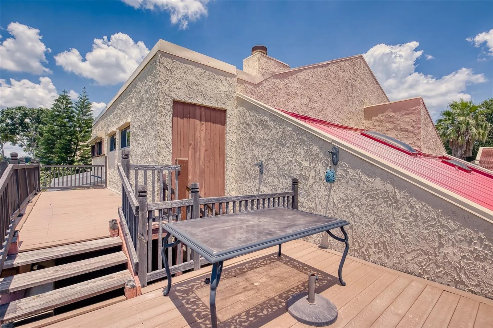 11 CASARENA CT