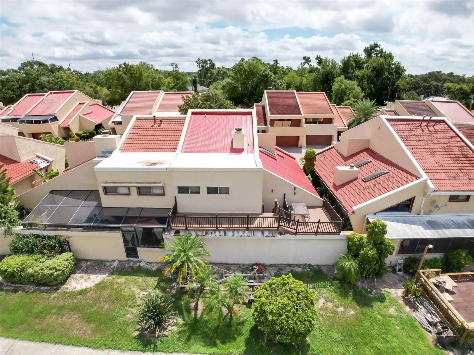 11 CASARENA CT