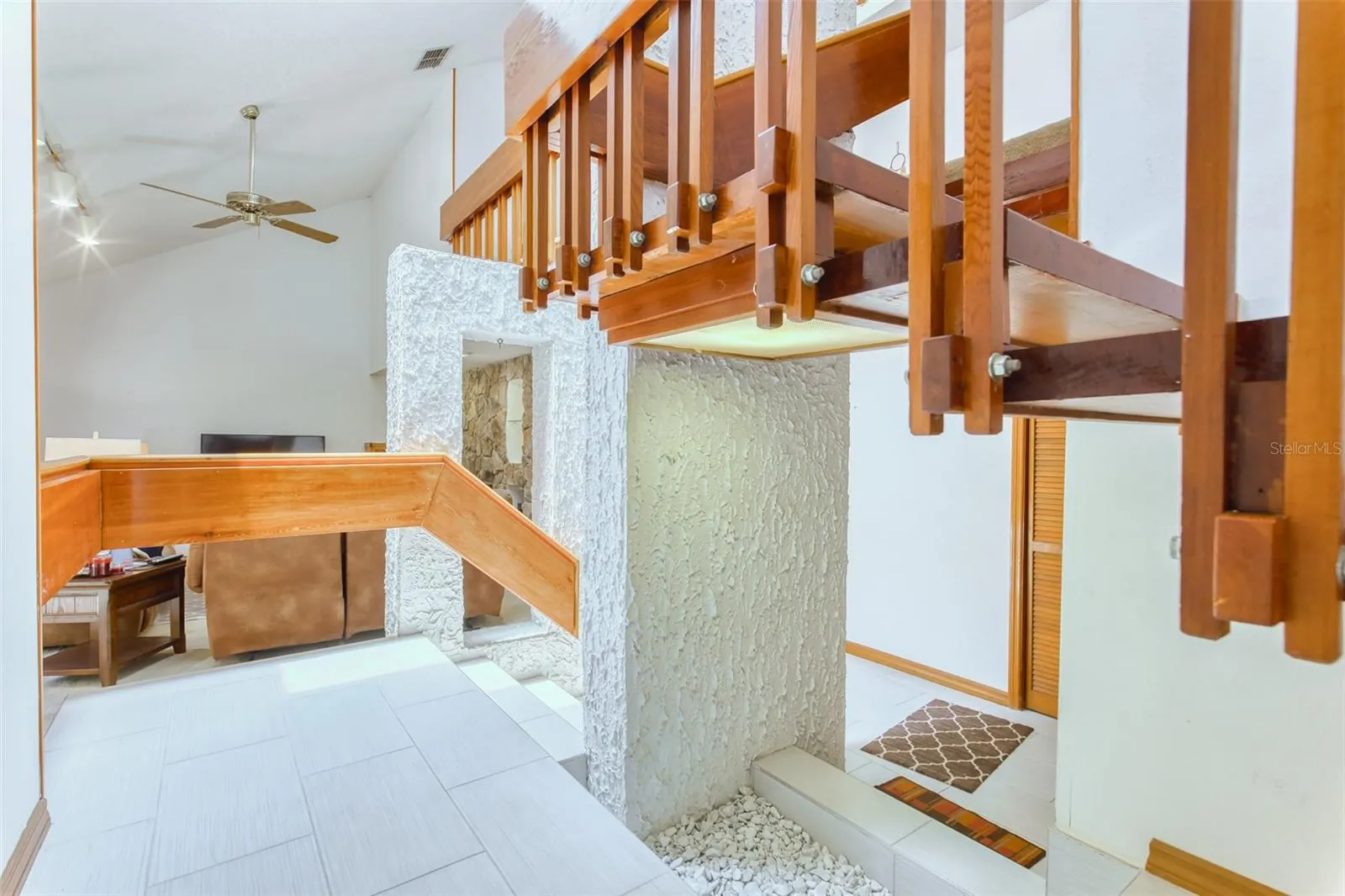 11 CASARENA CT