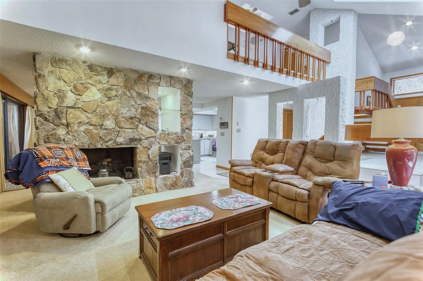 11 CASARENA CT