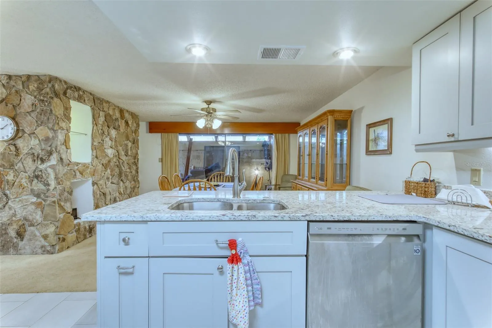 11 CASARENA CT