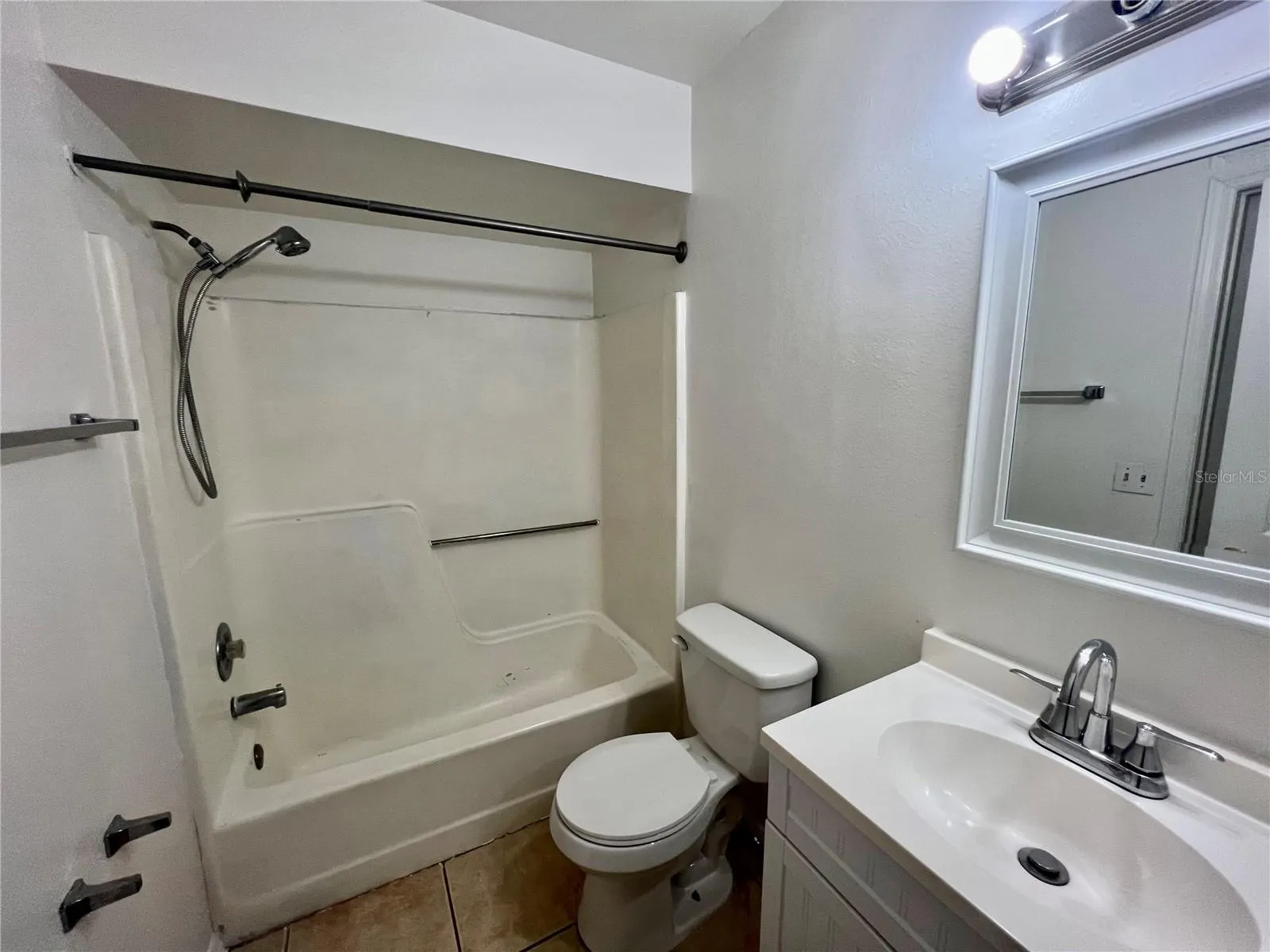 624 ROYALTY CT #A, #A