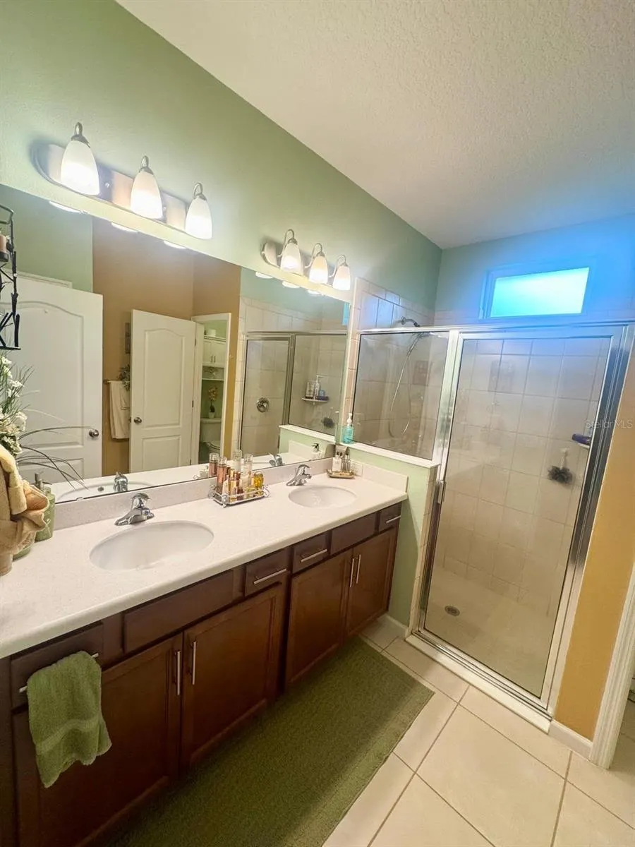 3251 STRATTON CIR