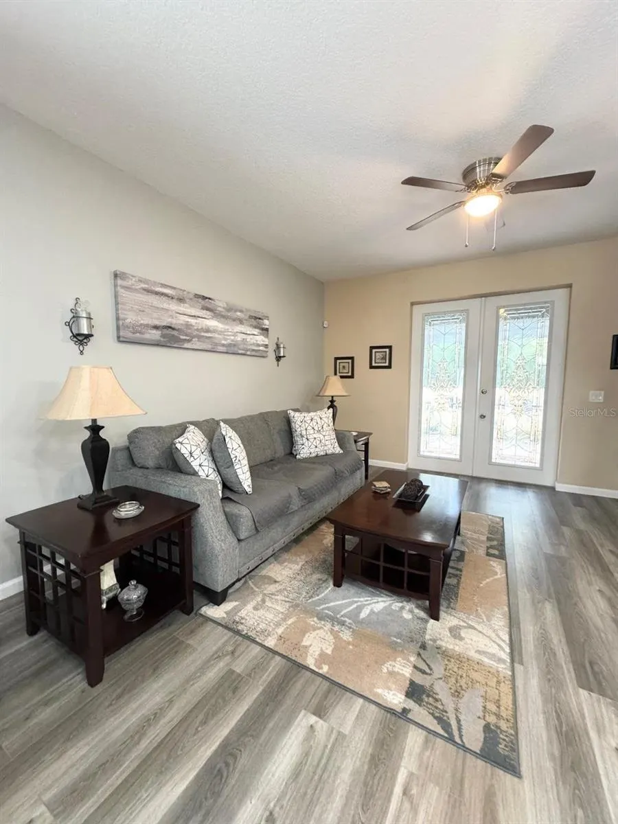3251 STRATTON CIR
