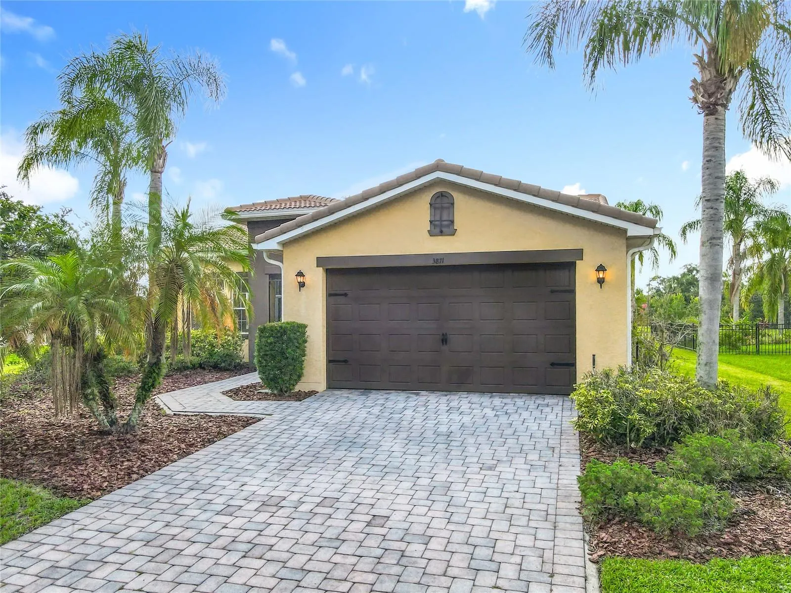 3811 GOLDEN KNOT DR
