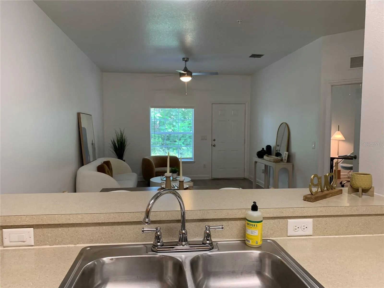 4804 EVERGLADES CIR