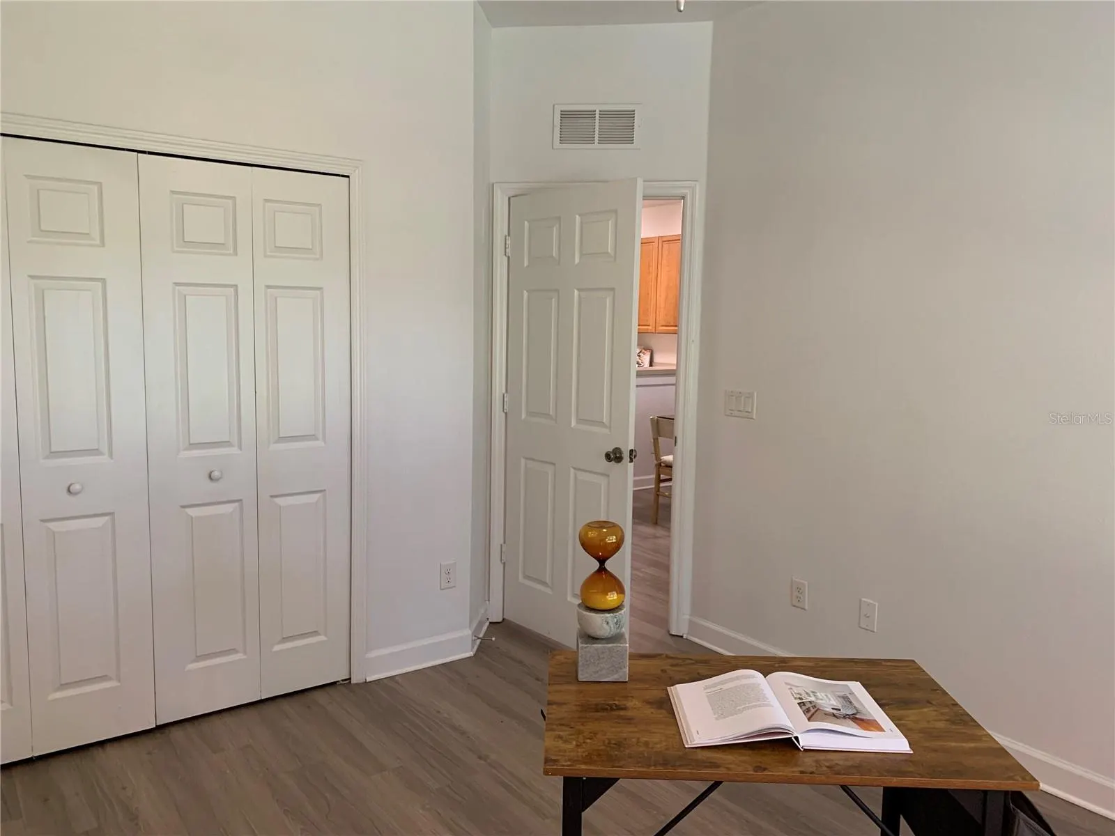 4804 EVERGLADES CIR