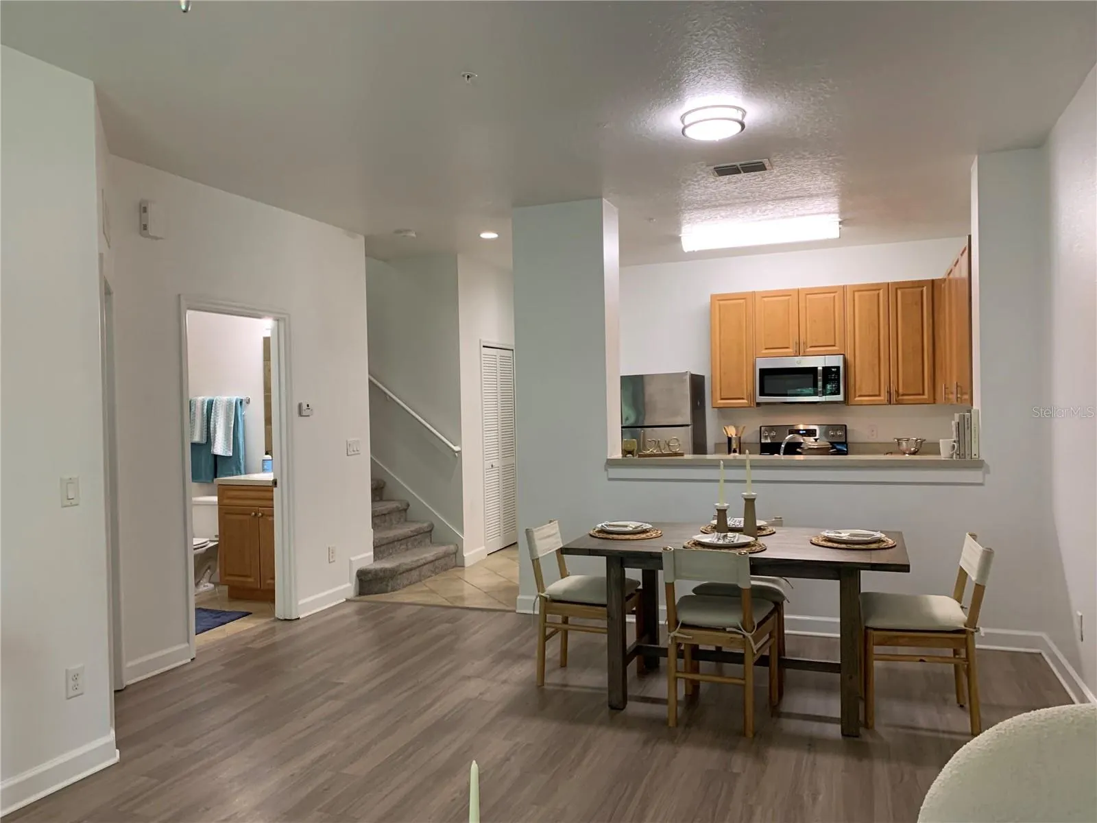 4804 EVERGLADES CIR