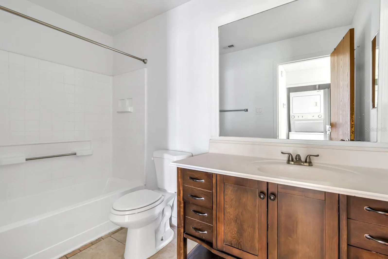 3827 BAY CLUB CIR #204, #204